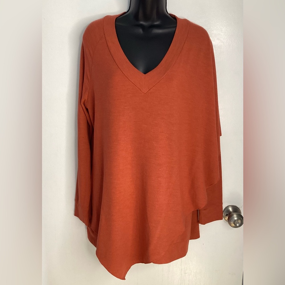 Elegant V-Neck Rust Tunic M
